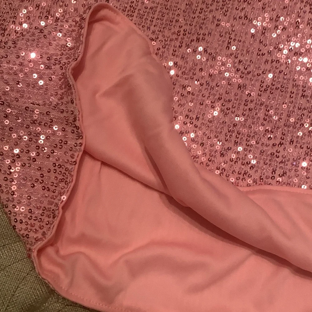 Chic Pink Sequin Sleeveless Top - Picture 5 of 6